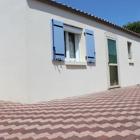 Au Calme, à Deux Pas De La Lbo000-014 Les Bains Villa *