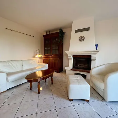 Au Calme, à Deux Pas De La Lbo000-014 Les Bains Villa *
