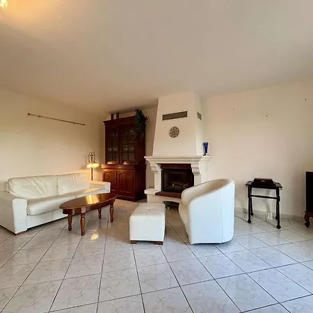 Villa Au Calme, à Deux Pas De La Lbo000-014 Les Bains *